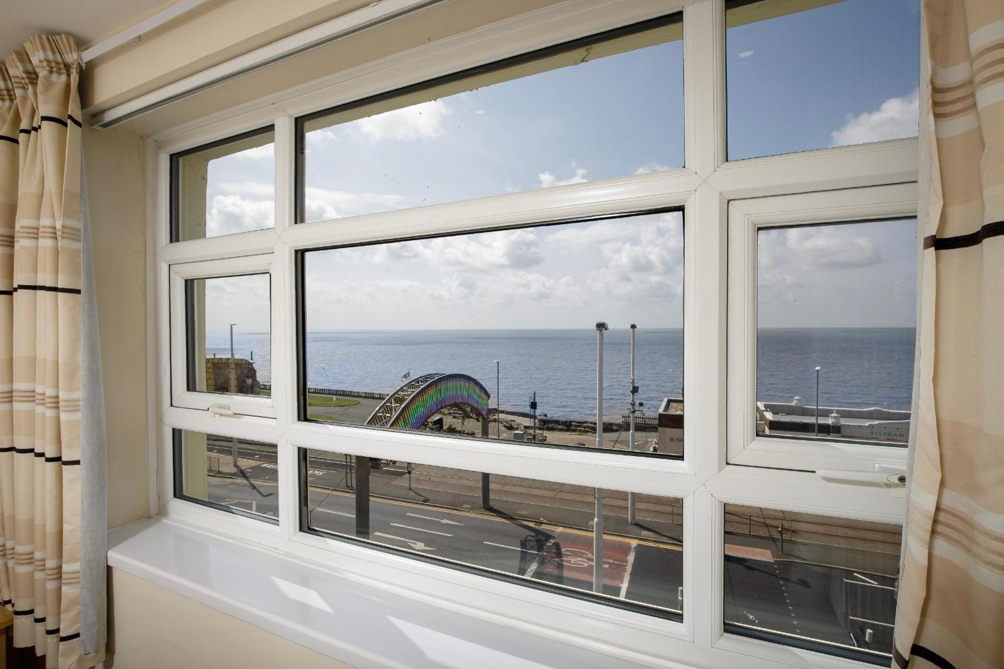 Granada Apartments Queens Mansions * Blackpool