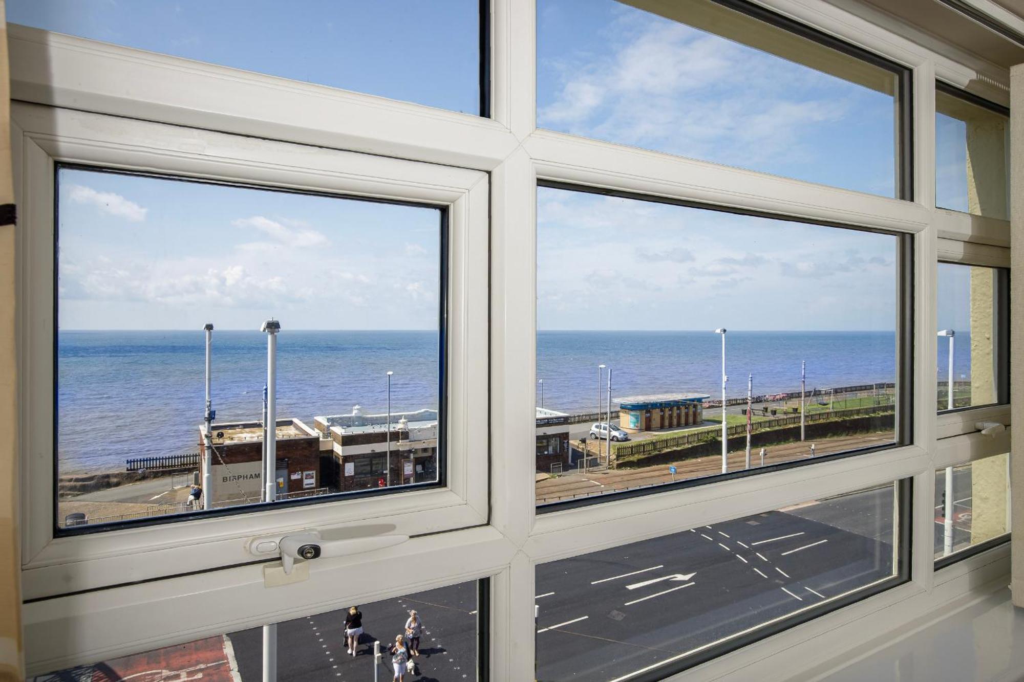 Apartment Granada Apartments Queens Mansions Blackpool