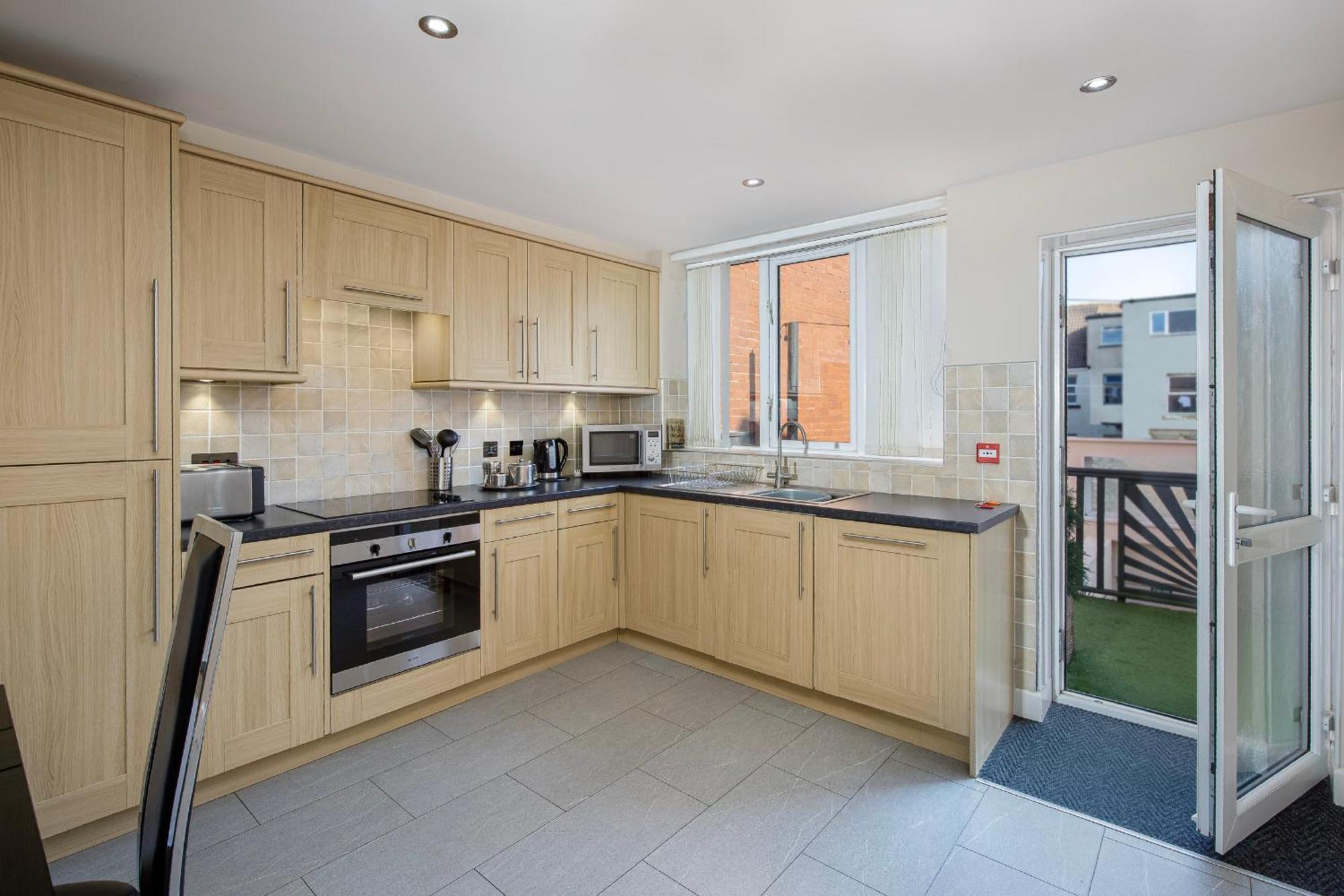 Granada Apartments Queens Mansions * Blackpool