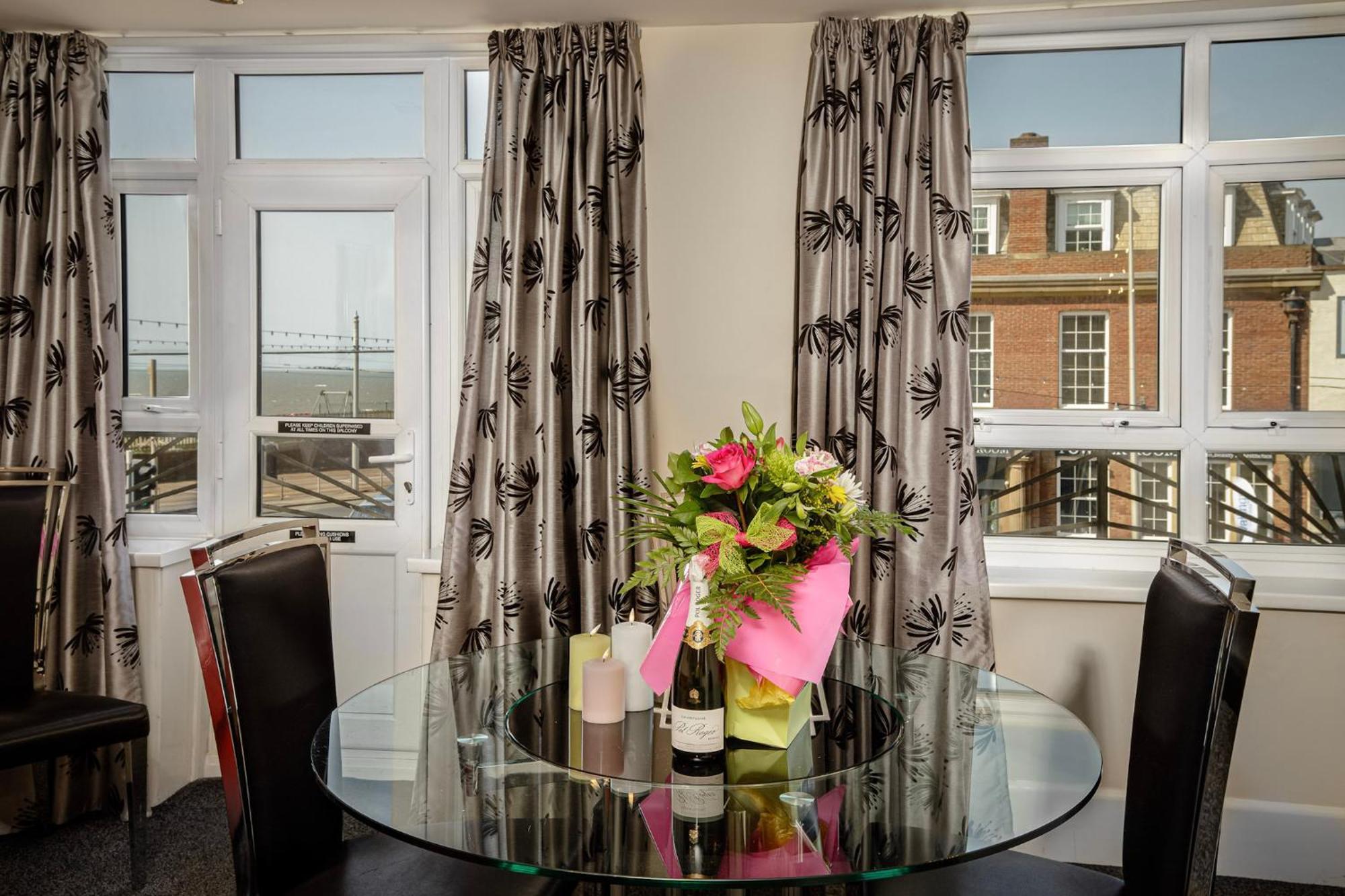 Apartment Granada Apartments Queens Mansions Blackpool